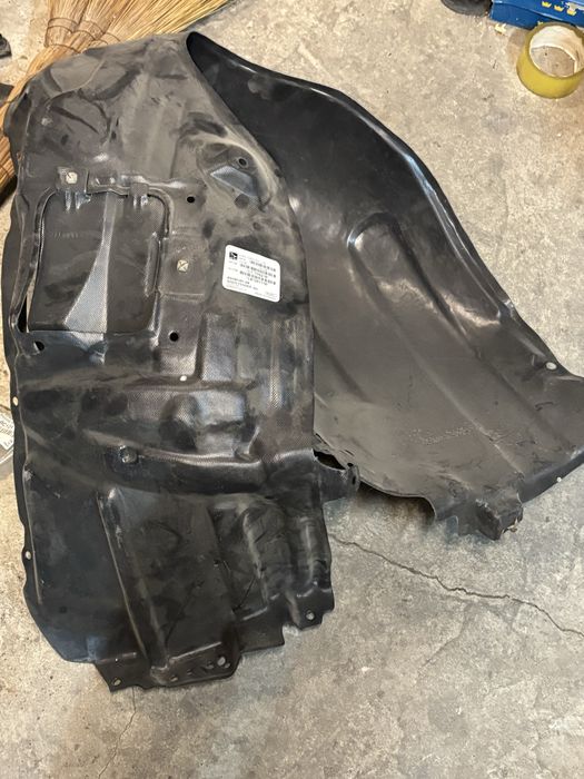 Подкрыльник передний правый es350