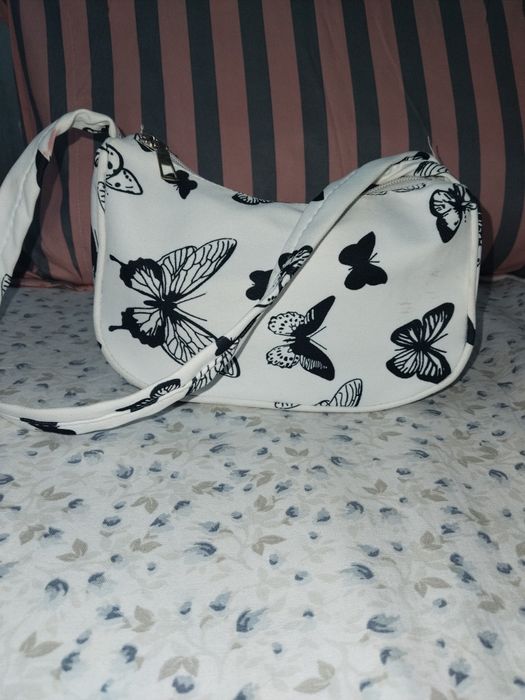 Сумочка с бабочками