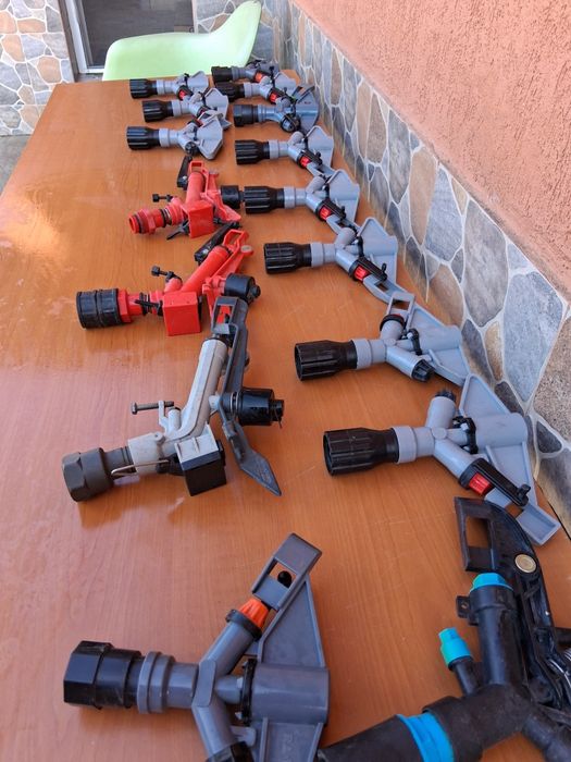 Vând 17 capete de aspersor