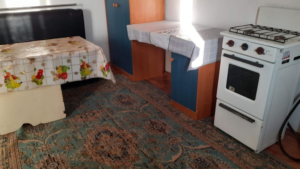 Времянка отдельный вход и двор