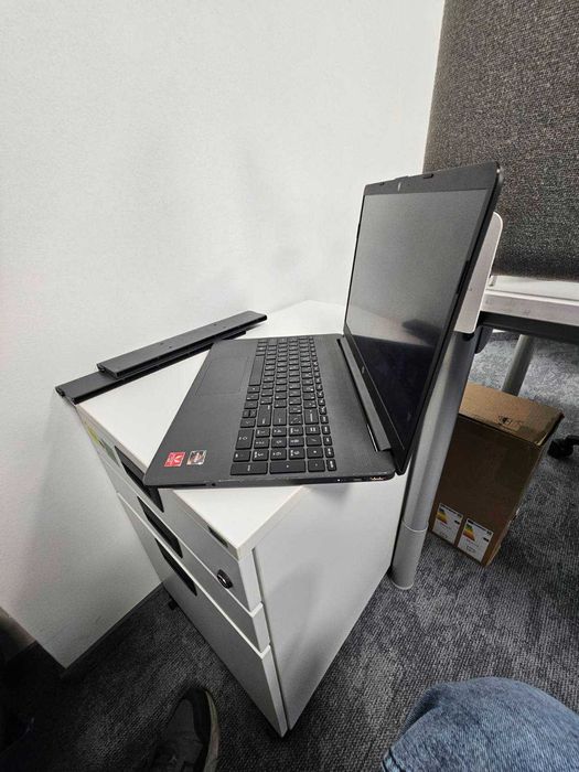 Лаптоп HP 15s-eq