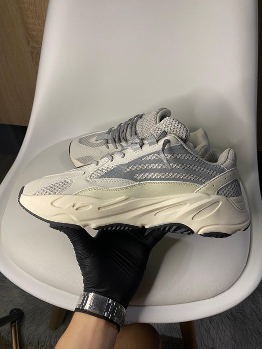 Yeezy Boost 700 V2 "static"