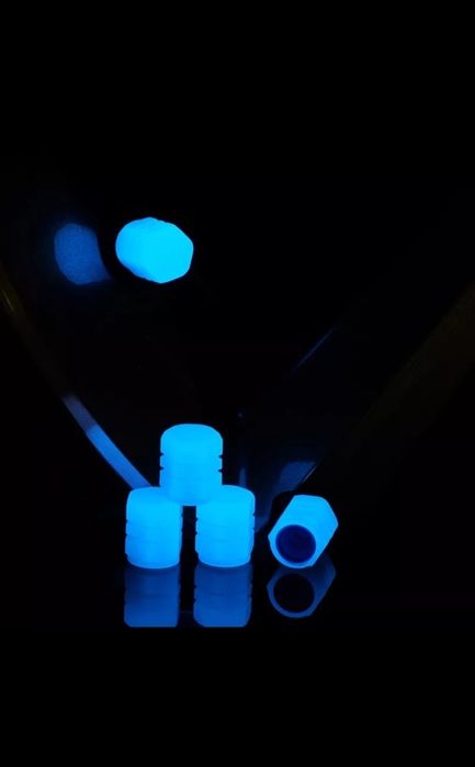 Светещи капачки за вентили на коли, мотори и колела