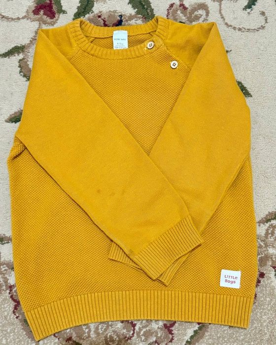 Кофточки для мальчика 5-6 лет в очень хорошем состоянии