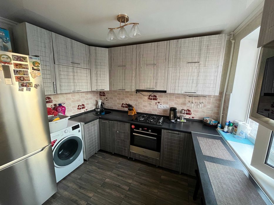 2-комнатная на 7 мкрн ][