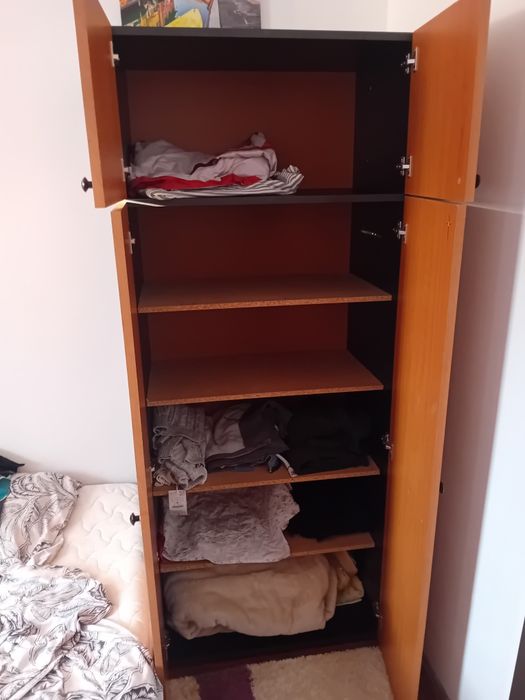 Dulap polițe șifonier
