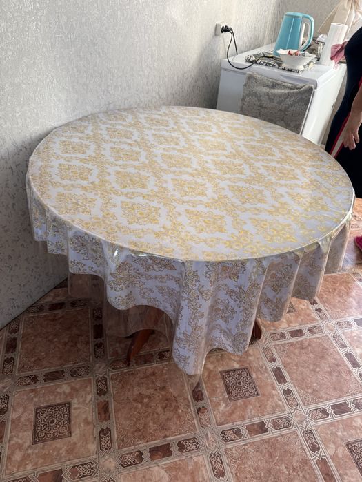 Продам два стола