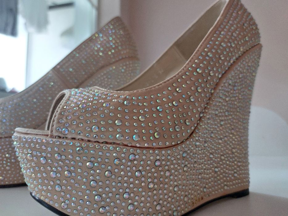 Страхотни обувки