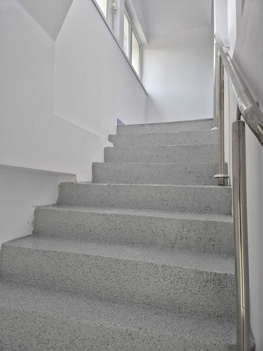 inchiriez sau vand spatiu comercial langa scoala 11