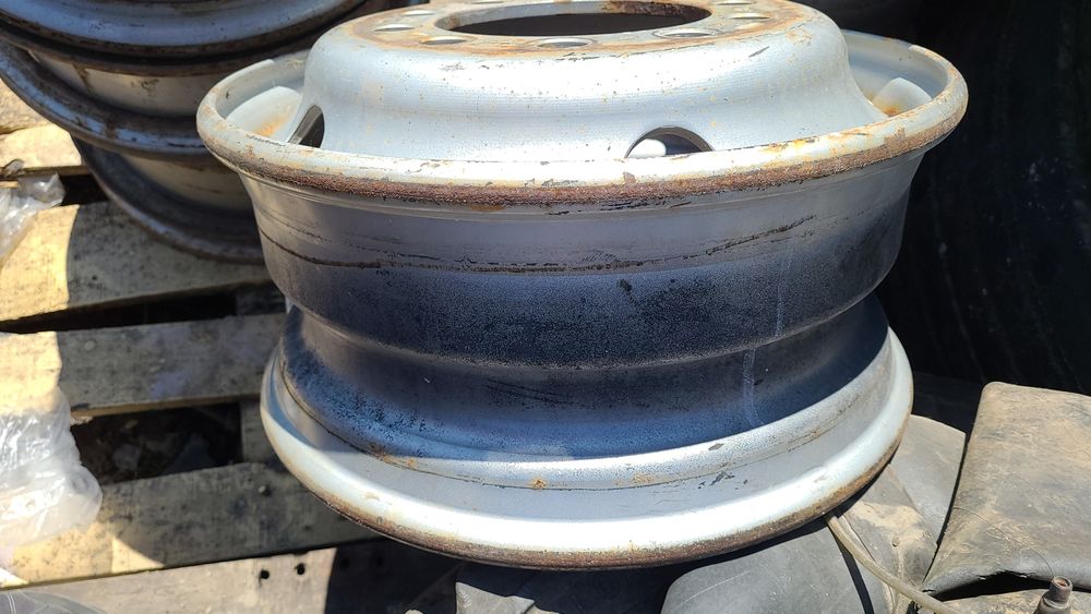 jante trailer autoutilitare iveco ford renault peugeot fiat mercedes