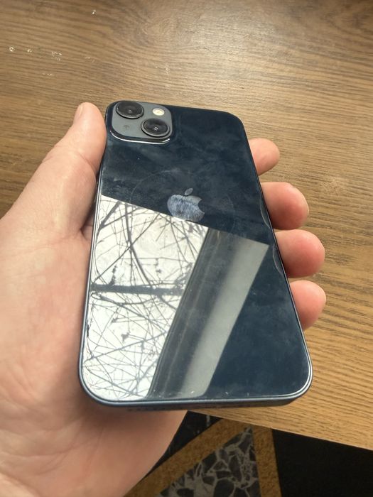 Продам айфон 13