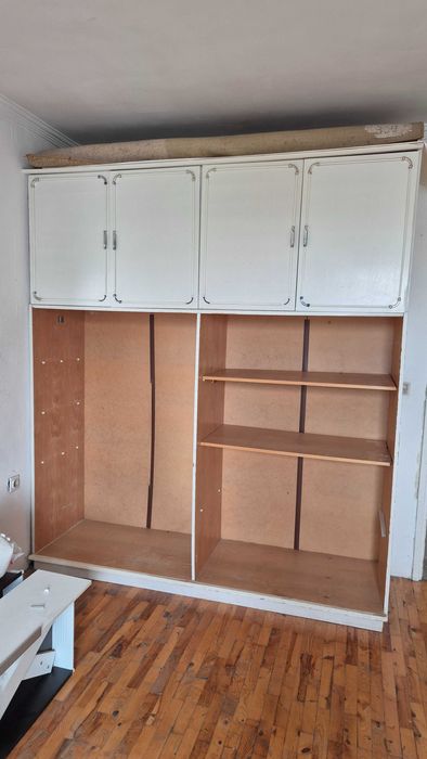 Безплатен дървен материал, плоскости от мебели За огрев