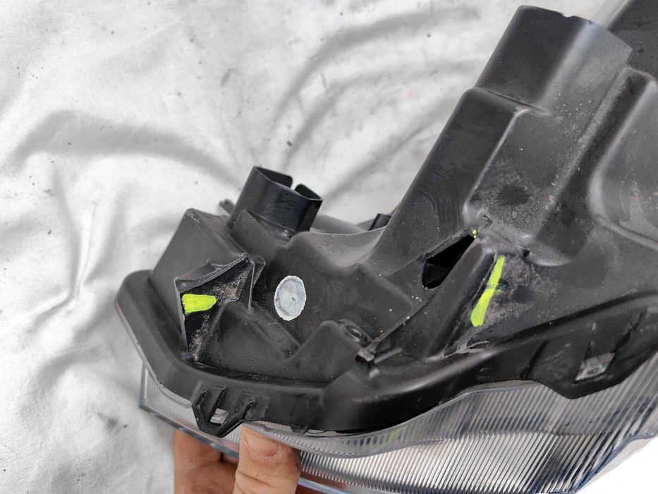 Оригинален фар Сузуки  Suzuki Vitara Feis Led