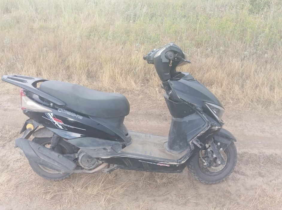 Скутер М12.