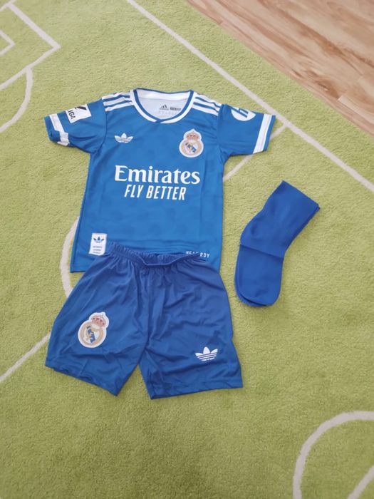 Kit echipamente fotbal 4-14 ani diverse echipe