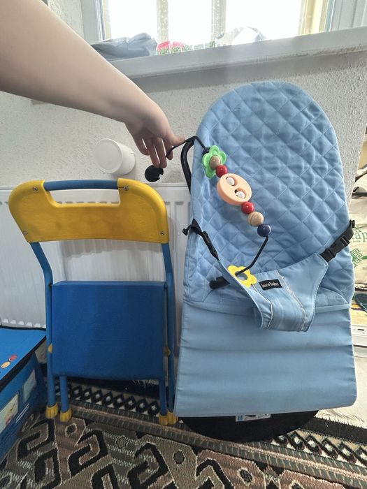 Шезлонг и стульчик детский