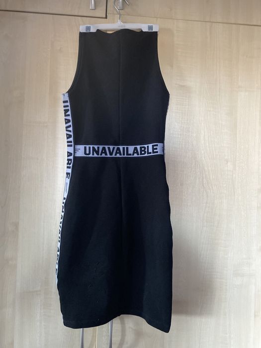 Черна прилепнала рокля