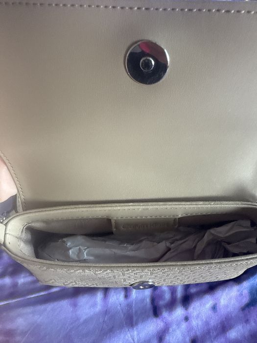 Почти нова”Calvin Klein”