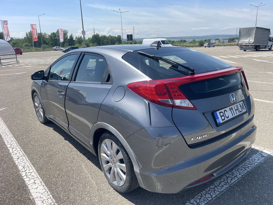 Honda civic  generatia 9
