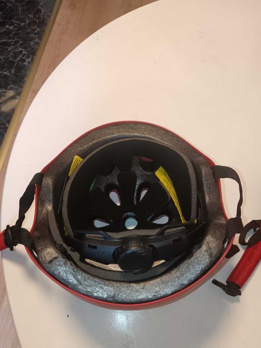 Детска предпазна каска Ферари