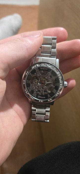 Часовник Winner с абсолютна добра визия