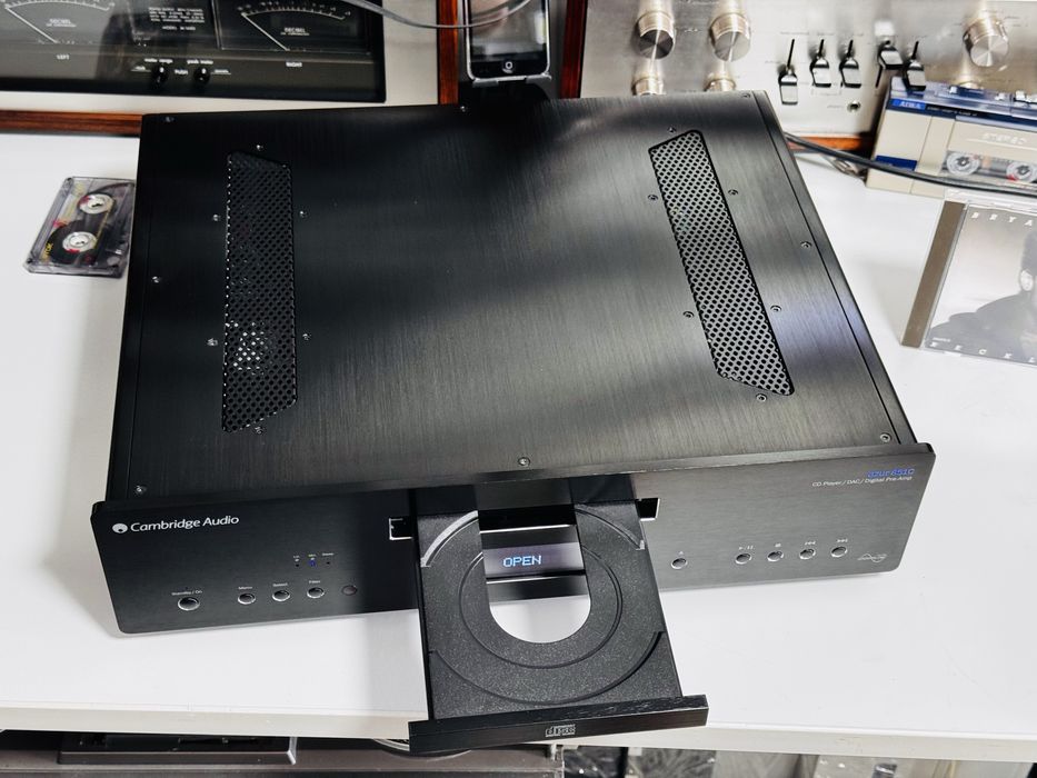 CD-player/DAC/Digital Pre-Amp Cambridge Audio AZUR 851C,balanced, NOU