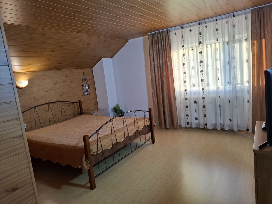 Vand casa/ schimb (cu apartament + diferenta) Pitesti, 1178 m teren