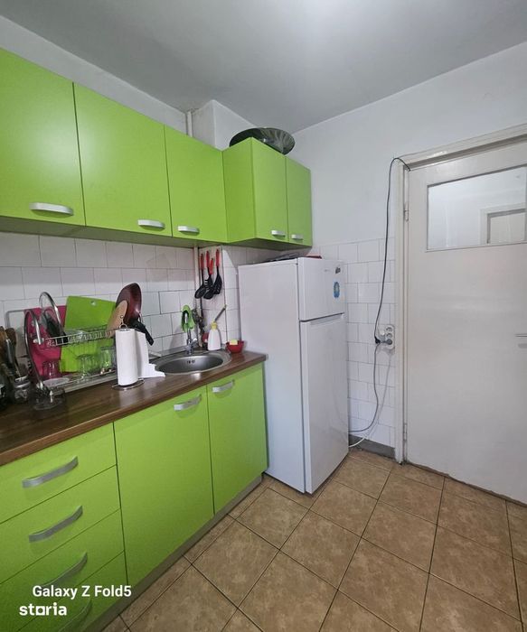 Apartament 3 camere de închiriat – Mareșal Averescu, etaj 2