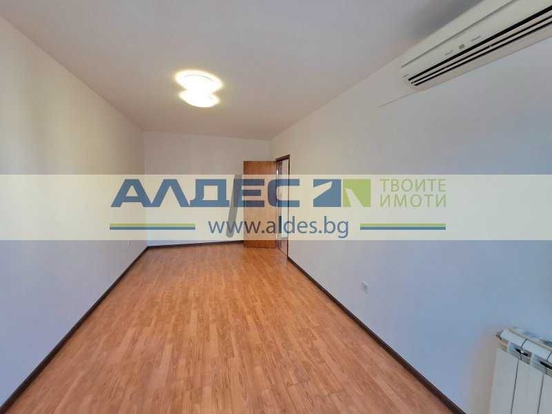 Продава се Тристаен апартамент в София, Център - 75 кв.м за 3747 €/кв.м - Снимка #8