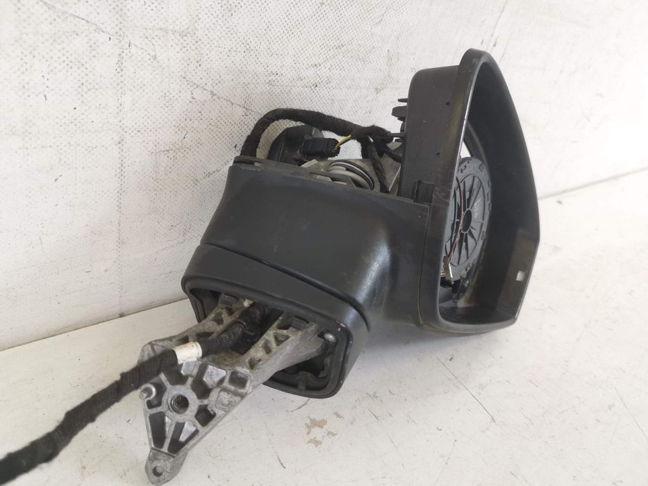 Дясно огледало Фолксваген / Volkswagen Tiguan 2 AD1 Оригинално в добро