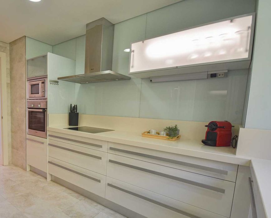 Дава се под наем Двустаен апартамент в София, Център - 65 кв.м за 459 € - Снимка #1