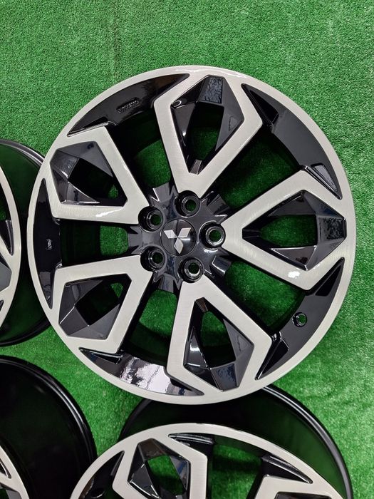 Мицубиши-19цола-5/114,3-ЕТ-46:Ж-8 оригинални