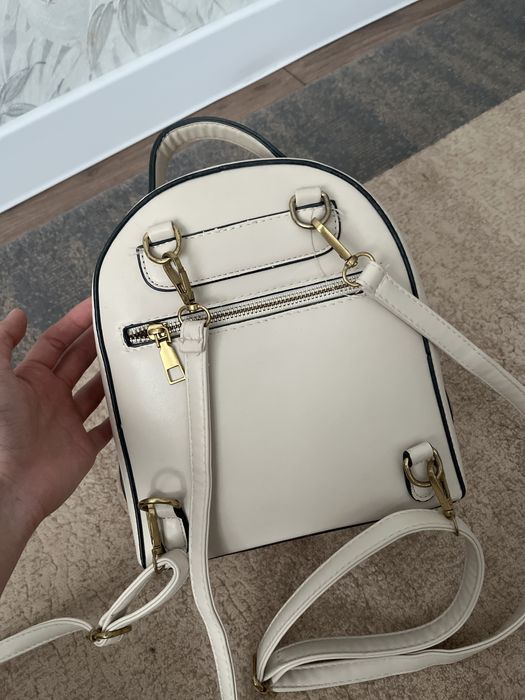 сумочка, рюкзак.