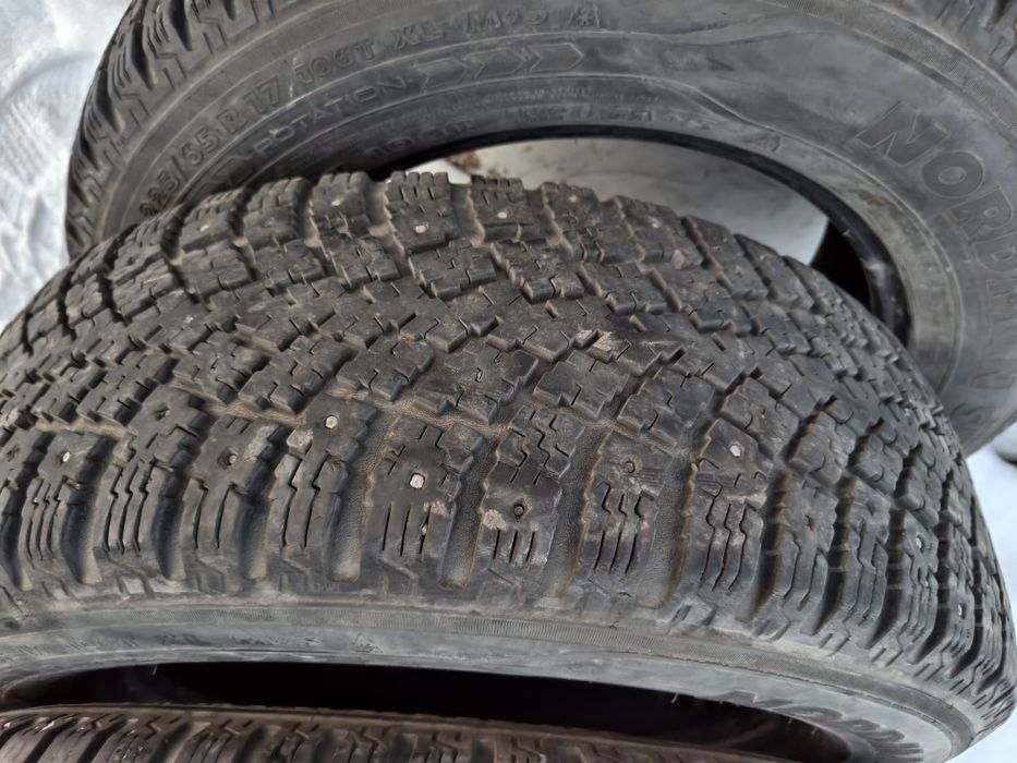 Продам зимние шины 225/65/17