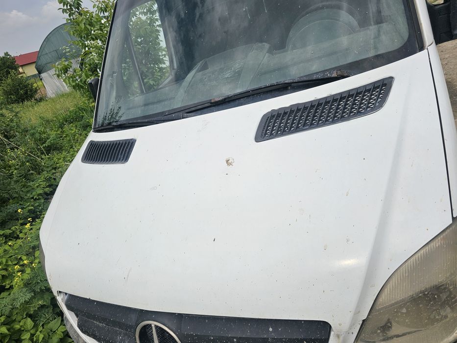 Piese  Mercedes sprinter 2.2E4 motor cutie roti faruri capota stop usa