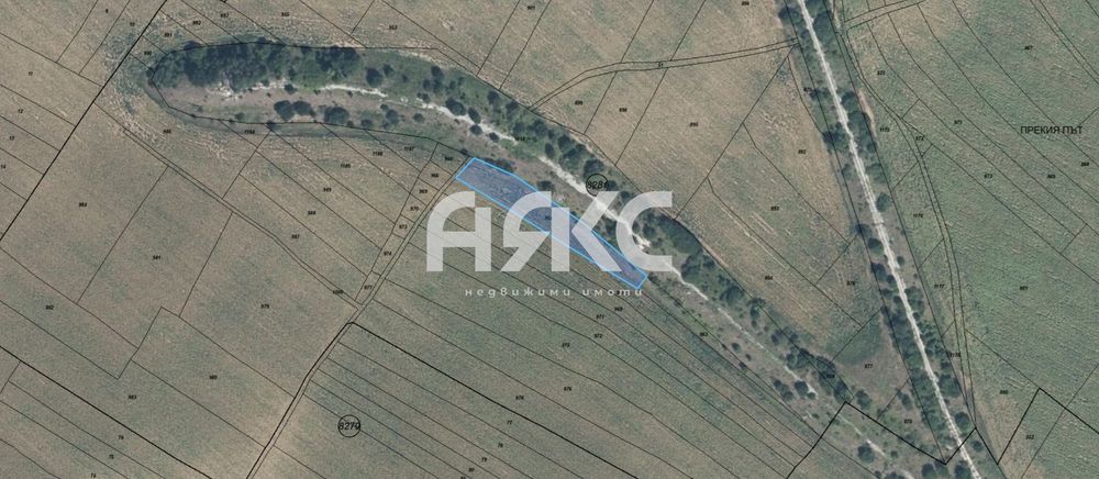 Продава се замеделски имот в местност Кража
