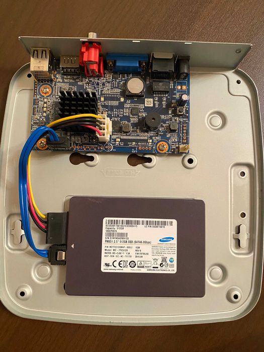 NVR EZ-IP Dahua NVR1b04 + SSD + 4camere  ip dahua 1080p