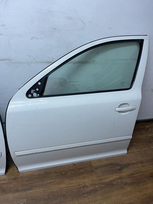 Portiera dreapta fata Skoda Octavia 2 Facelift Alba 08-2013