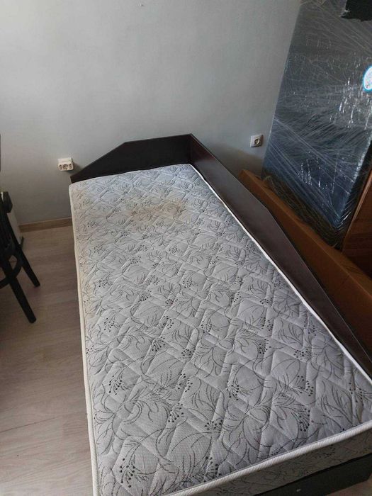 Детско легло 90/200 с матрак с повдигаш механизъм