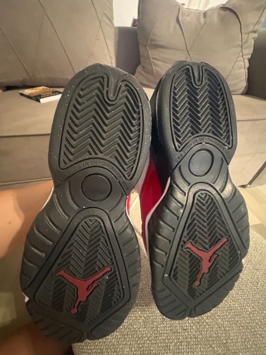Sneakers Jordan model achizitie America , model special marimea 35,5 baieti