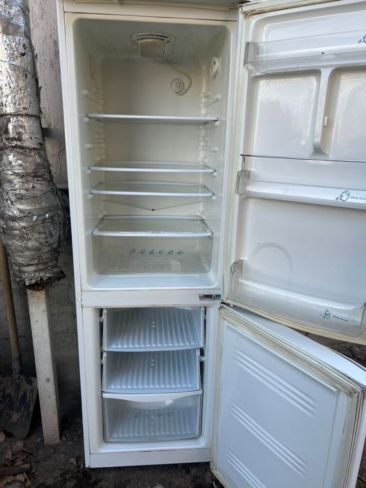 Продам холодильник
