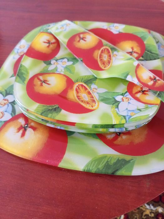 Продам новый набор посуды