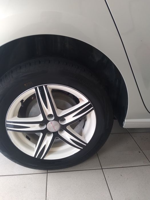 Продам Volkswagen polo