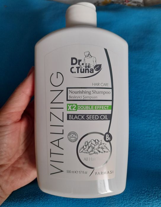 Noutate Farmasi‼️Şampon nutritiv cu Ulei din Semințe Negre