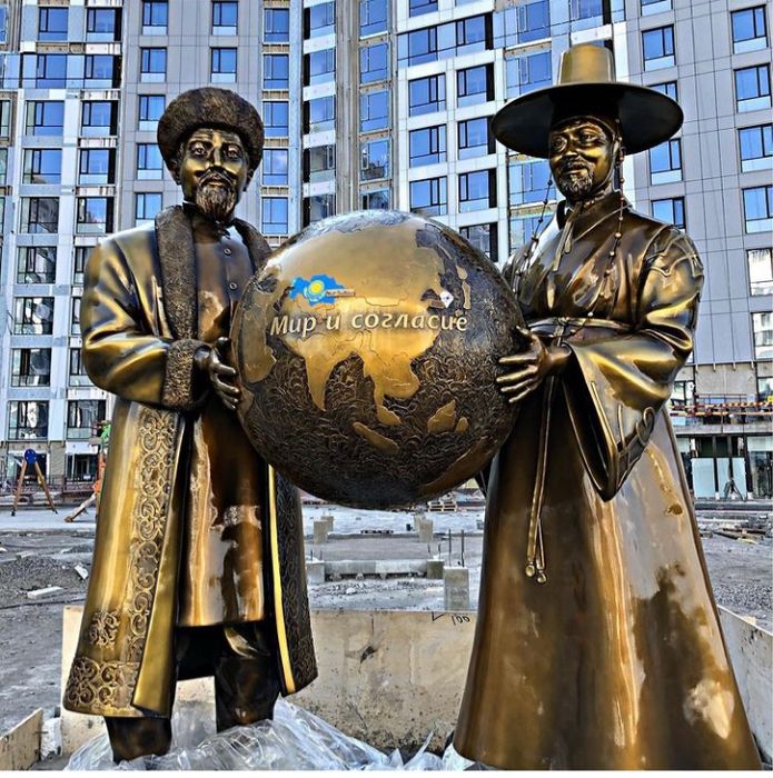 Памятники, скульптуры, конструкции. Хайкал. Haykal.