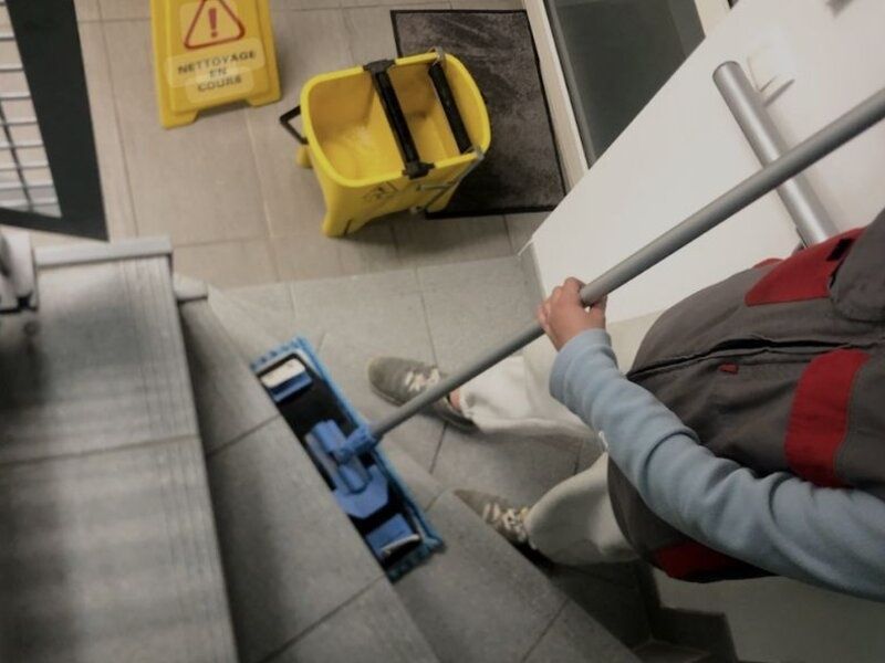 Curățenie profesionala apartamente/ case / birouri  s.a