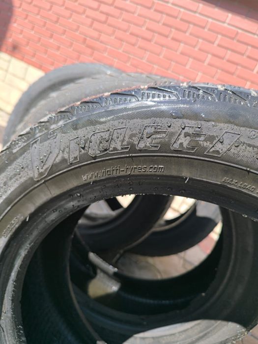 Продам зимнюю резину р16