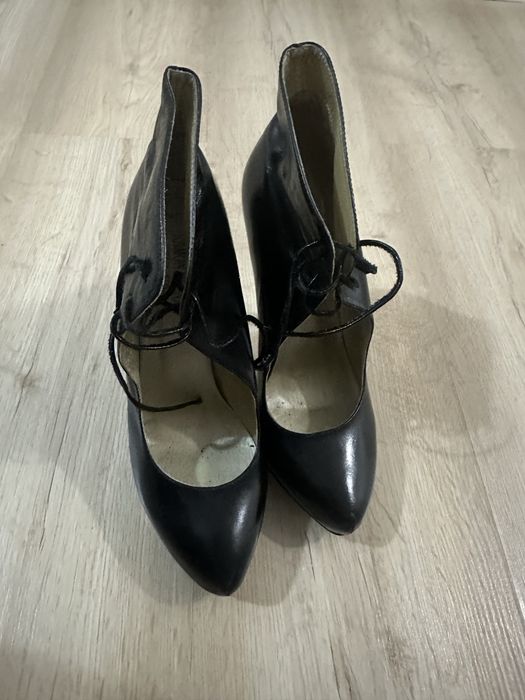 Продаются ботильоны