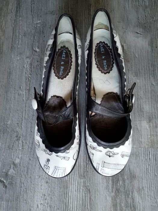 Pantofi vintage, marca Axl&Rose, cu platforma, măr..40