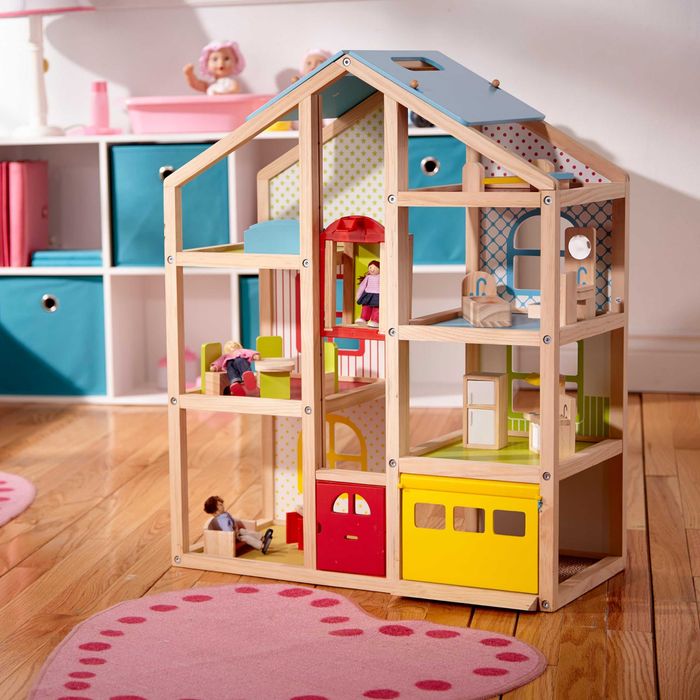 Дървена къща за кукли с обзавеждане и асансьор Melissa and Doug